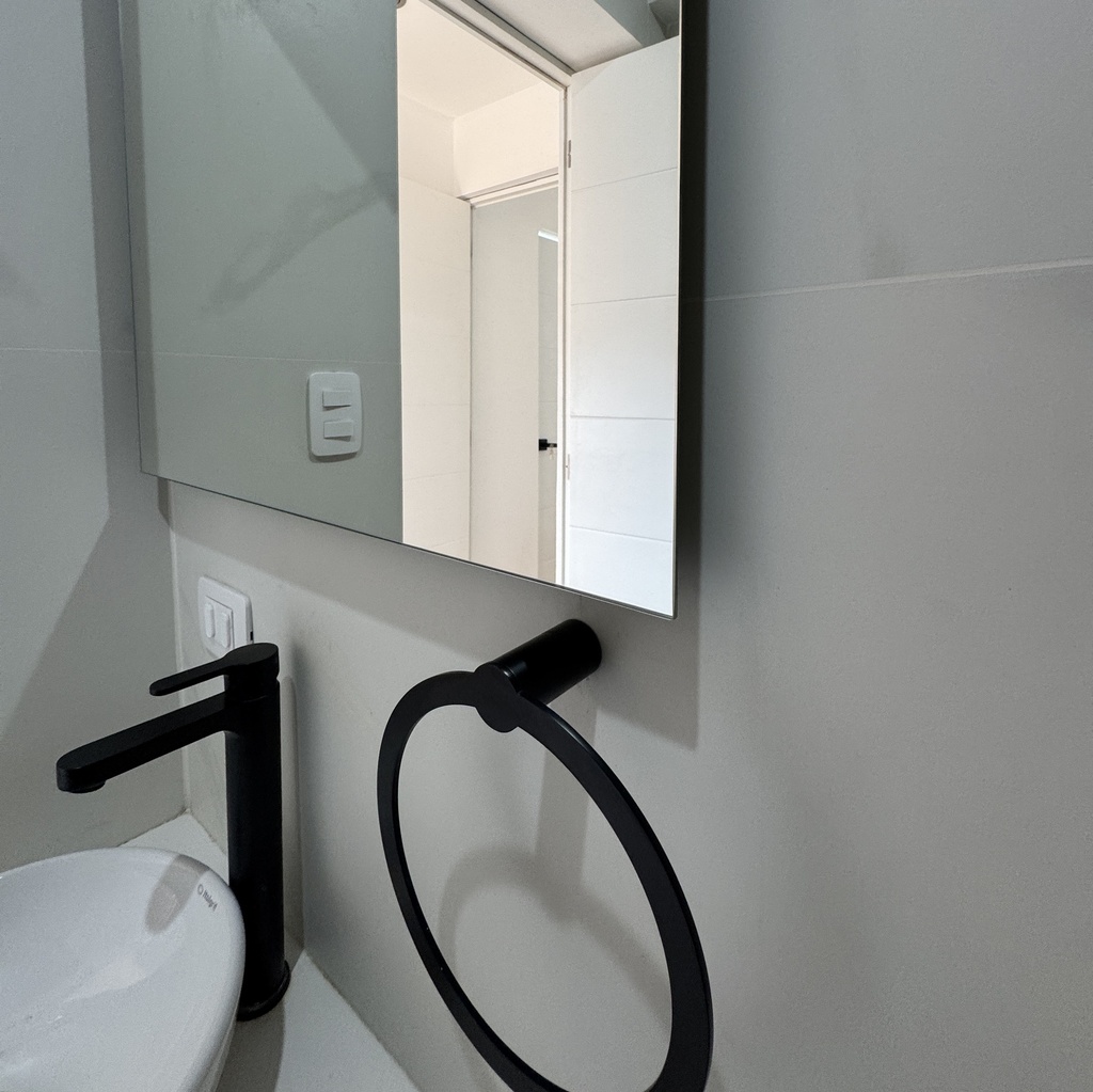 ESPEJO RETROILUMINADO "BASIKA" SMALL