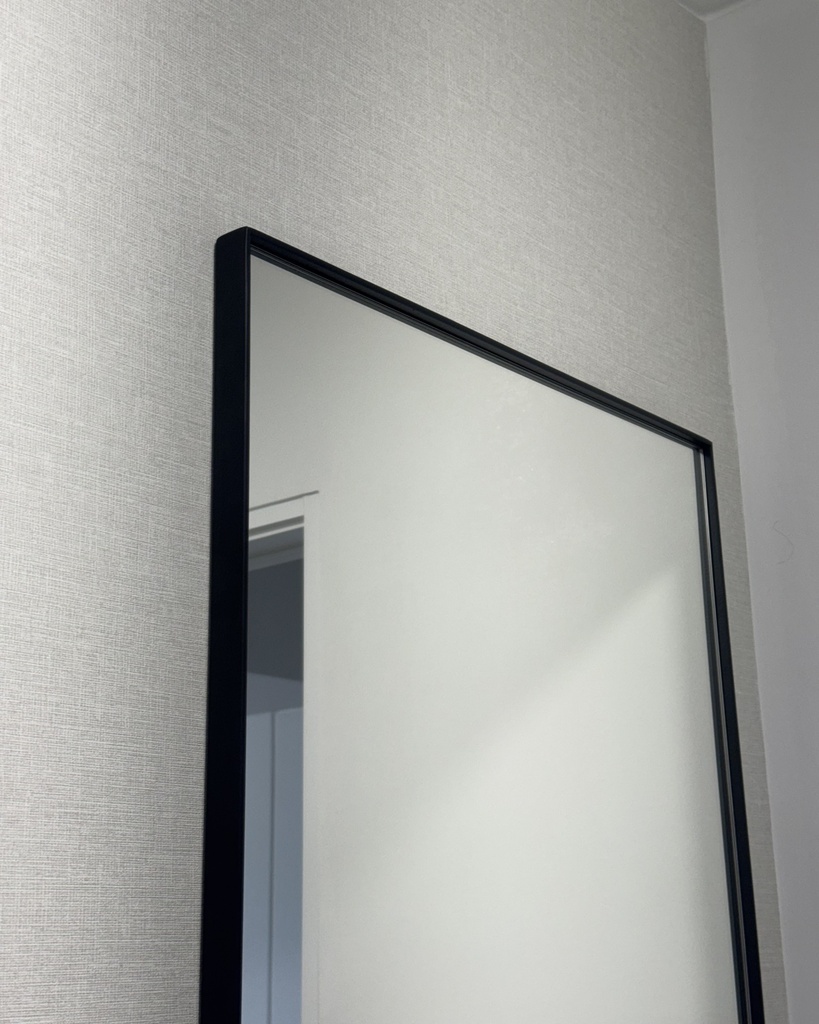 ESPEJO CON MARCO DE PLATINA 