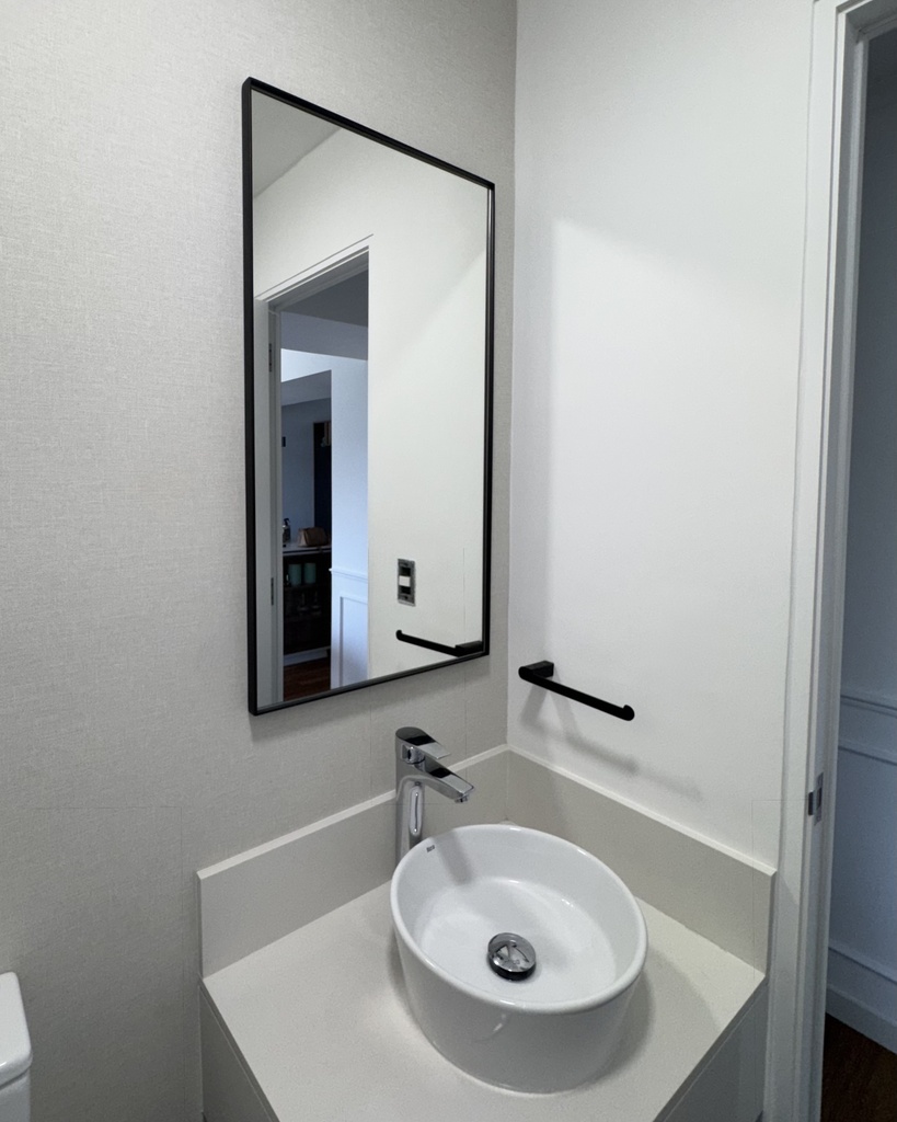 ESPEJO CON MARCO DE PLATINA 